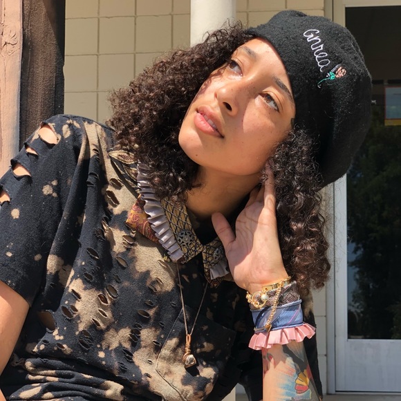 Dasnea by groserona Gnrea stabin & lookin pretty Barrett - Picture 2 of 5